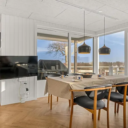 With Fjord View, Wilderness Bath And Hot Tub Feriehus Snedsted