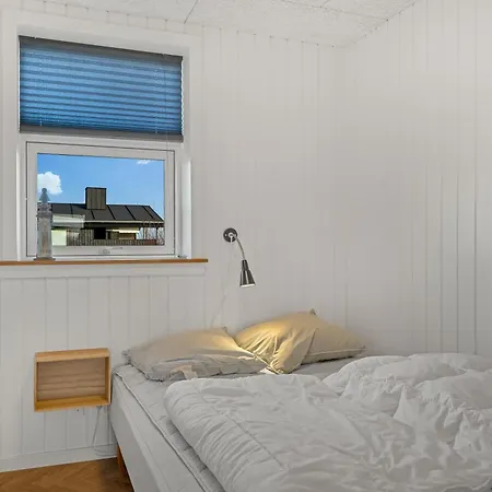 With Fjord View, Wilderness Bath And Hot Tub * Snedsted