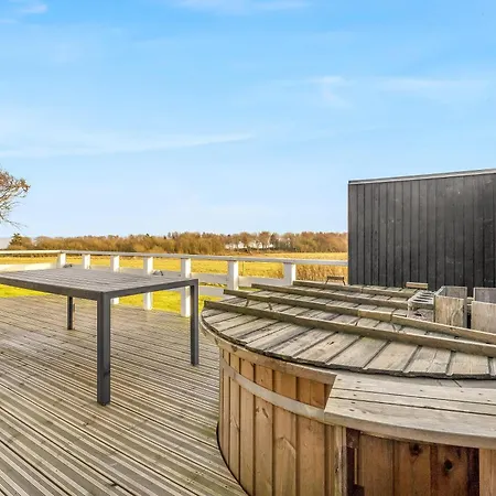 With Fjord View, Wilderness Bath And Hot Tub Feriehus Snedsted