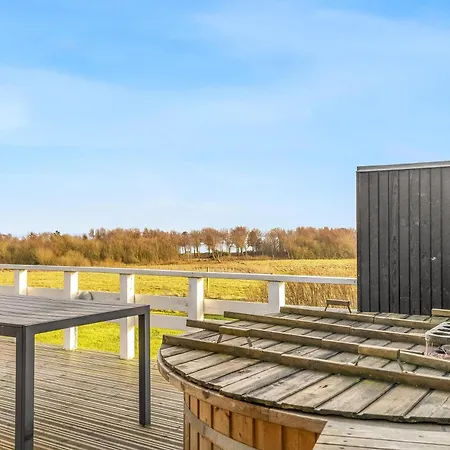 With Fjord View, Wilderness Bath And Hot Tub *